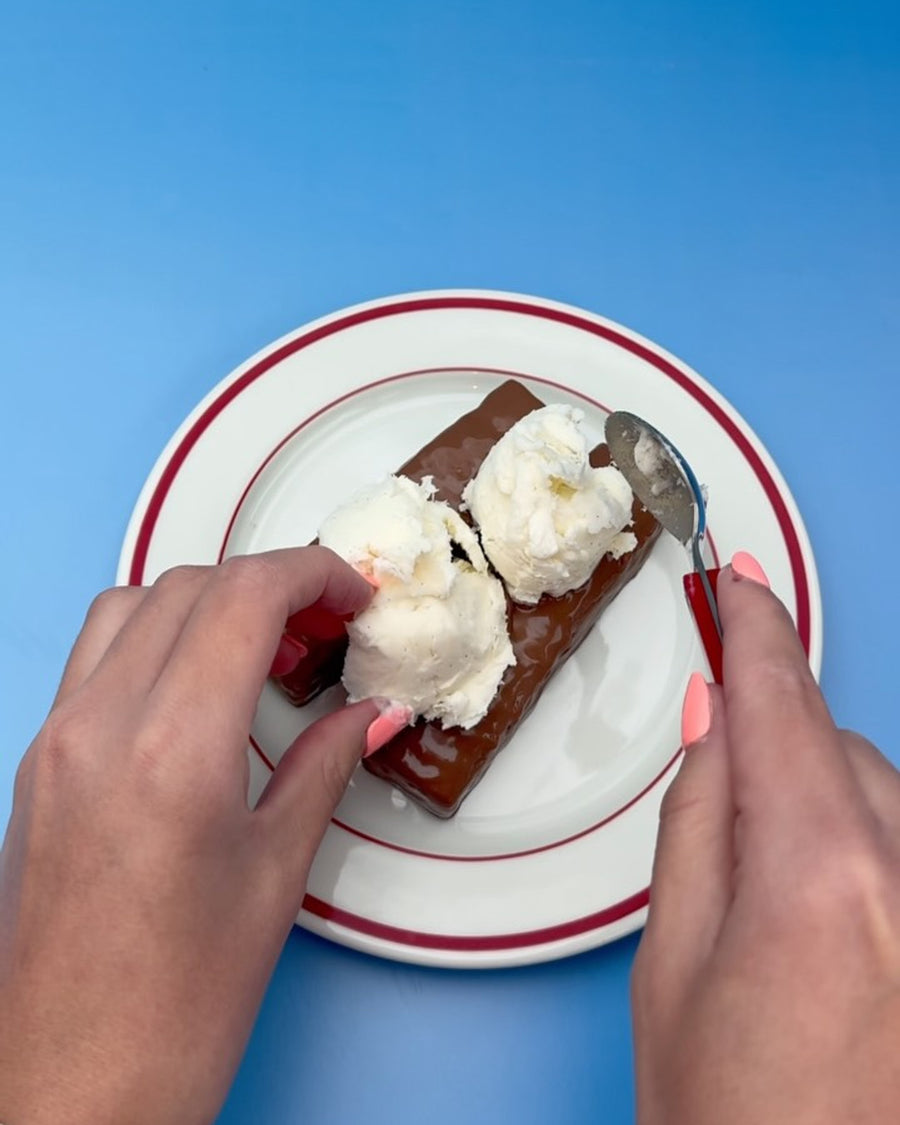 How to impress someone with a 1-minute dessert 👀☁️🤤

Who should make you this this weekend? 👇

#barebells #barebellsnl